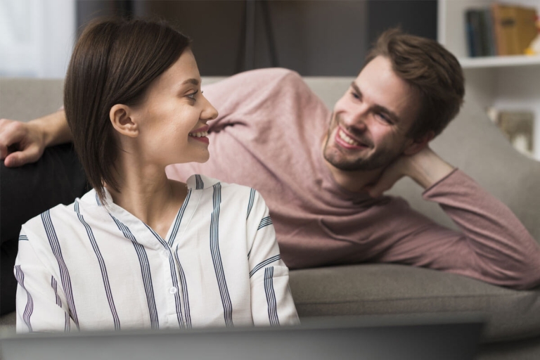 Invitar a tu Pareja a Crecer sin que se Sienta Criticada